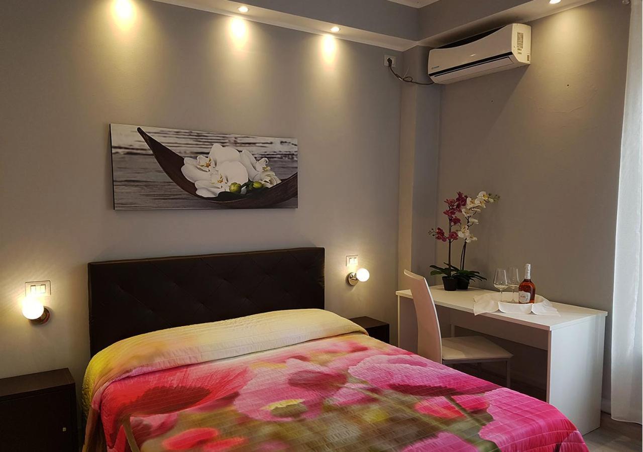 Cristal Rooms Piacenza Exterior photo