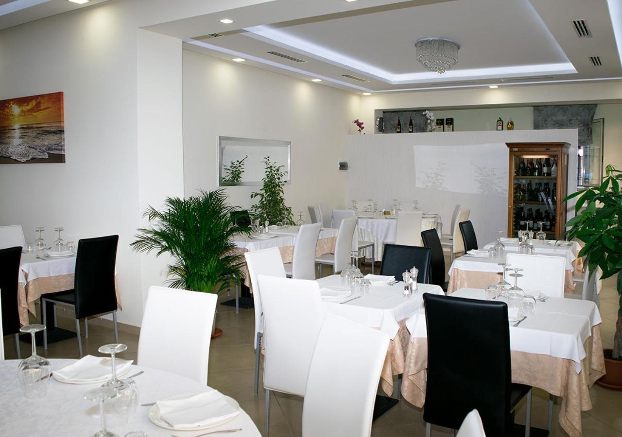 Cristal Rooms Piacenza Exterior photo